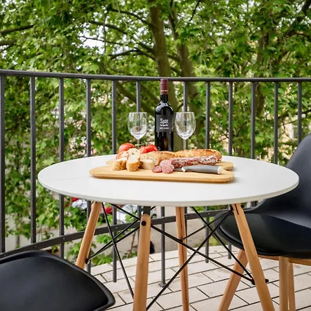 Apartment Winedesign Boxspring 8 Pers Basf Naehe Ludwigshafen Und Mannheim Frankenthal (Rhineland-Palatinate)