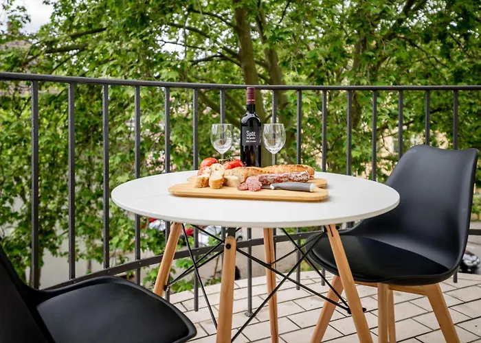 Lejlighed Winedesign Boxspring 8 Pers Basf Naehe Ludwigshafen Und Mannheim Frankenthal (Rhineland-Palatinate)